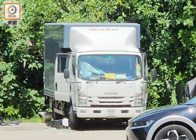 屯門欠債六旬漢無上班失聯 同事揭發貨車內燒炭亡